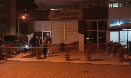 Bursa’da doğum günü kutlaması yapılan kafenin asma tavanı çöktü