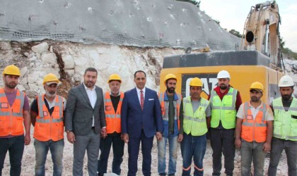 Çeşmeli-Erdemli-Silifke-Taşucu Otoyolu Projesinde çalışmalar yeniden başladı