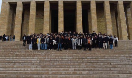 Çınar Akademi öğrencileri Anıtkabiri ziyaret etti