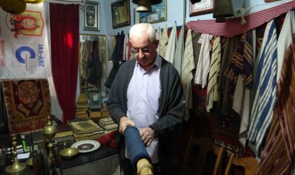 Çocukluk merakı ile oluşturduğu koleksiyon tarihe ışık tutuyor