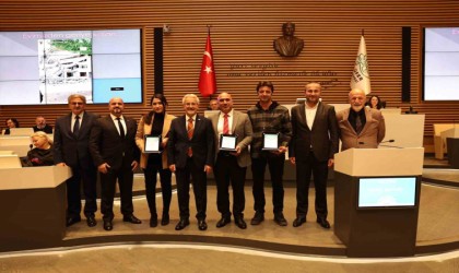 Deprem bölgesindeki çalışmalara katkı verenlere teşekkür