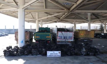 Edirne’de 25 milyon lira değerinde kaçak araç motoru ile yedek parça ele geçirildi