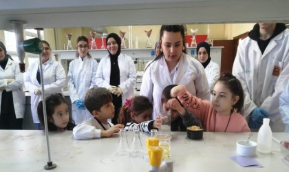 Emet MYOda minikler için Bilim Günü etkinliği