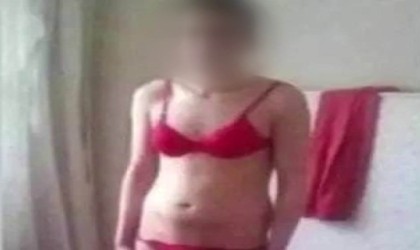 Erkeğe kadın elbiseli, dayaklı, oyunlu işkence