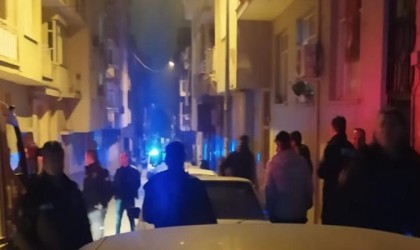 Eşiyle tartışan kadın evini yakmaya kalktı