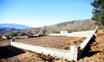 Eşme Ahmediyeye futbol sahası