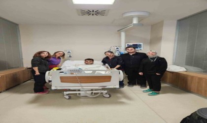 Felçli hasta başarılı operasyonla yeniden ayağa kaldırıldı