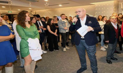 Hastanede doktorlardan konser