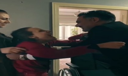 Hatay Büyükşehir Belediyesi şehit yakınına tekerlekli sandalye hediye etti