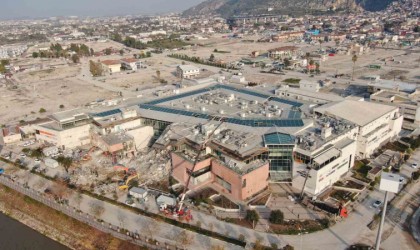 Hatayın 150 milyon dolarlık yatırımıydı, yıkımına başlandı