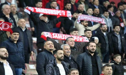 İki dönem transfer yasağı alan Samsunspor, bilet fiyatlarını yarıya indirdi