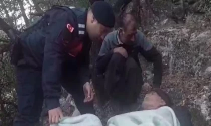 Kayıp Alzheimer hastası, düşüp ayağını kırmış