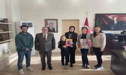 Kaymakam Özpınar, başarılı öğrencileri ödüllendirdi