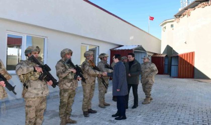 Kaymakam Sakarya ve Başkan Şeylandan askeri üs bölgesine ziyaret