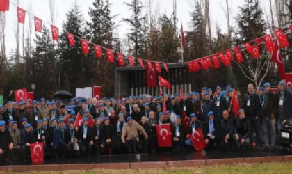 Kayseri’de 7 yıl önce terör saldırısında şehit olan 15 asker anıldı