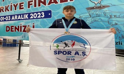 Kayserili yüzücülerden 3 madalya