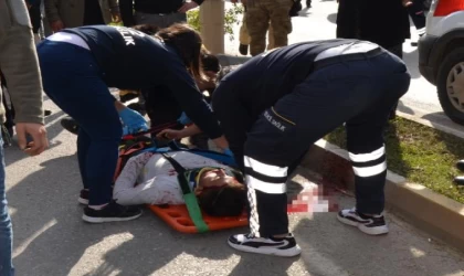 Kazada karşı şeride savrulup, kamyonun altında kalan motosikletli hayatını kaybetti