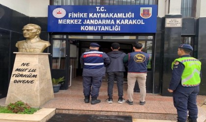 Kesinleşmiş hapis cezalarıyla aranan 375 şüpheli yakalandı