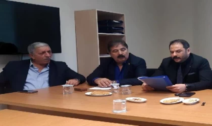 Körfez Belediyesi’nin İYİ Partili 3 meclis üyesi partilerinden istifa etti