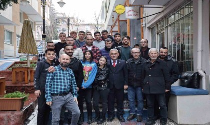 Kütahya Belediye Başkanı Alim Işık öğrencilerle bir araya geldi