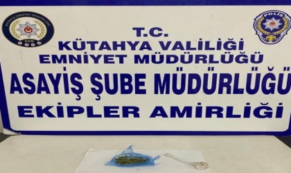 Kütahyada önleyici hırsızlık uygulamasında uyuşturucu madde ele geçirildi
