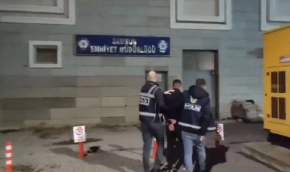 Kuyumcudan 250 gram altın çalan cerrahi maskeli şüpheli yakalandı