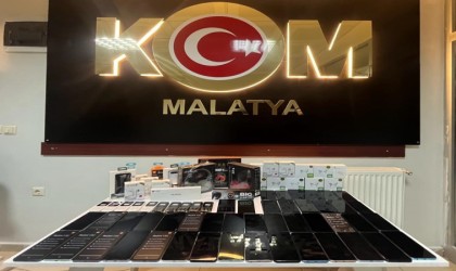 Malatyada çok sayıda kaçak cep telefonu ele geçirildi