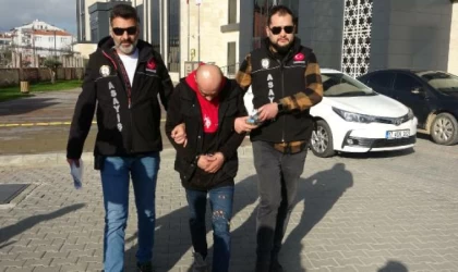 Masaj salonunda kadın çalışanın yüzüne kezzap atan şüpheli yakalandı