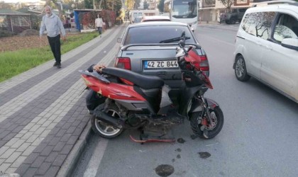 Motosiklet ile otomobil kavşakta çarpıştı, otomobil sürücüsü 2,44 promil alkollü çıktı