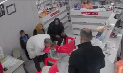 Nefes borusuna şeker kaçan çocuğu, Heimlich manevrası ile kurtardı