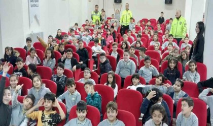 Öğrencilere trafik eğitimi verildi