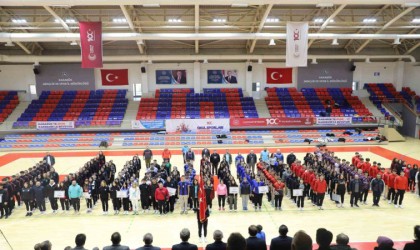 Okul Sporları Gençler Voleybol Grup Müsabakaları açılış seremonisi Karabükte yapıldı