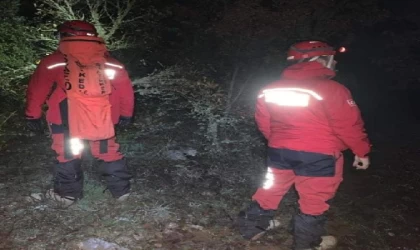 Ormanda kayboldu, 15 saat sonra ekipler buldu