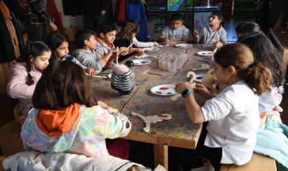Oyuncak müzesi minik misafirlerini ağırlıyor