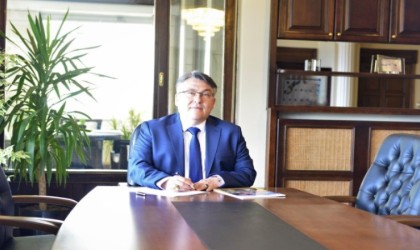 Özölçer, “Nitelikli mezunlar yetiştirme misyonuyla yolumuza devam ediyoruz”