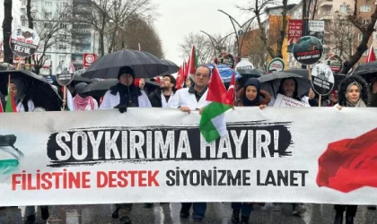 Sağlık çalışanlarından sessiz Filistin yürüyüşü