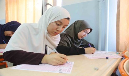 Şahinbeyli öğrenciler Umre için ter döktü