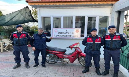 Salihlide çalınan 3 motosikleti jandarma buldu