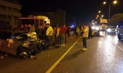 Samsun’da iki otomobil çarpıştı; 1’i AK Parti Artvin Gençlik Kolları Başkanı 2 ölü, 2 yaralı