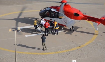 Şırnaklı hasta ambulans helikopter ile Şanlıurfaya getirildi