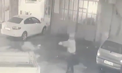 Sokak ortasında cinayet kamerada