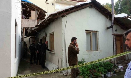 Tek başına yaşadığı gecekonduda ölü bulundu