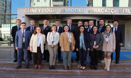 Ticaret Bakanlığı Müşavirleri GAİBte ihracatçılarla buluştu