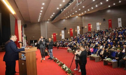 Toroslarda Kadınlar Hakları Gününe özel sergi ve panel düzenlendi