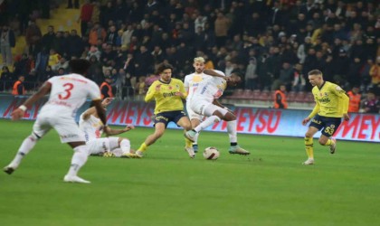 Trendyol Süper Lig: Kayserispor: 3 - Fenerbahçe: 4 (Maç sonucu)