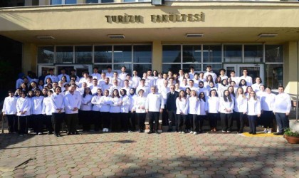 Turizm Fakültesinde “Geleneksel Ceket Giyme Töreni”