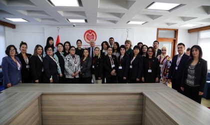 Türk Dünyası İş Kadınlarından KKTCye çıkartma