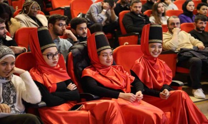 Üniversiteli yabancı öğrenciler bir araya geldi