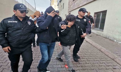 Uyuşturucu tacirleri adliyede