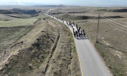 Vanda PedalVan projesiyle sağlıklı yaşam bisiklet turu düzenlendi